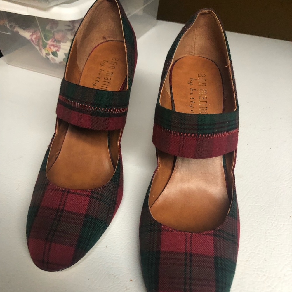 Black, red and green plaid shoes 3 inch